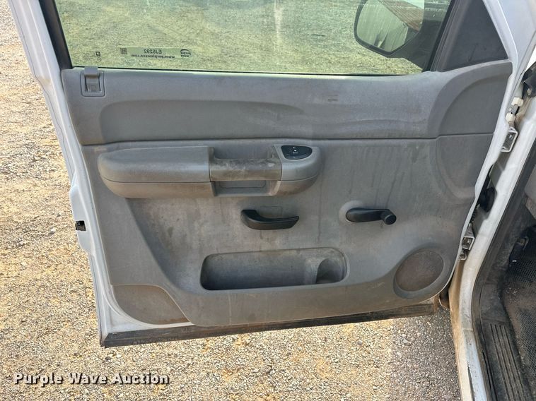 image for item EJ5292 2009 Chevrolet Silverado 1500 Crew Cab pickup truck