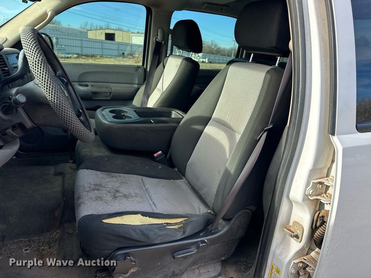 image for item EJ5292 2009 Chevrolet Silverado 1500 Crew Cab pickup truck