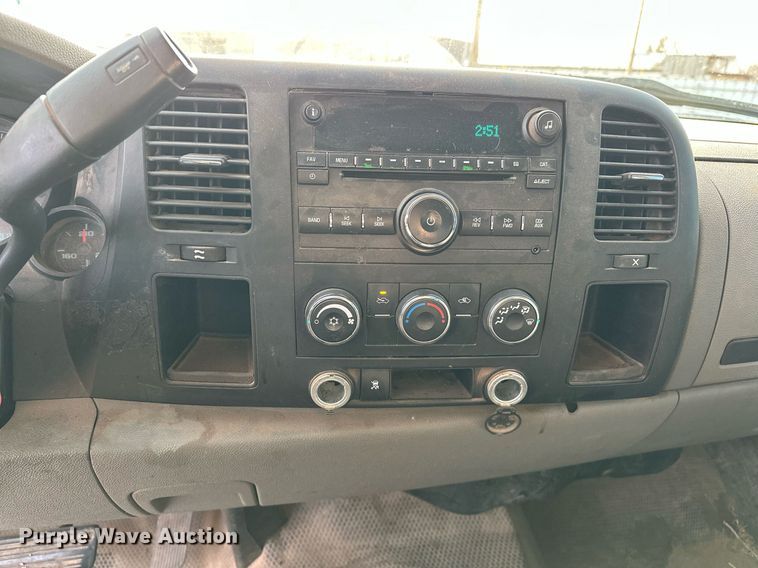 image for item EJ5292 2009 Chevrolet Silverado 1500 Crew Cab pickup truck