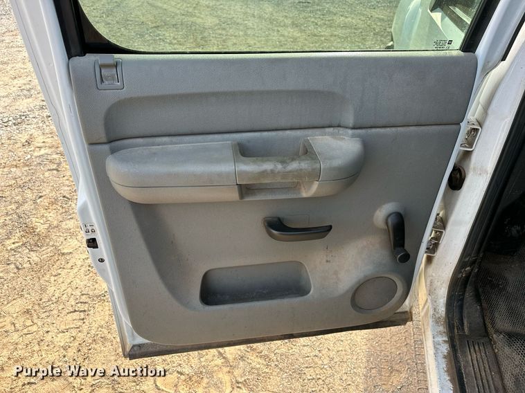 image for item EJ5292 2009 Chevrolet Silverado 1500 Crew Cab pickup truck