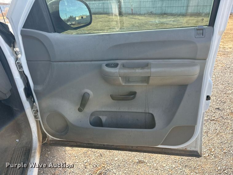 image for item EJ5292 2009 Chevrolet Silverado 1500 Crew Cab pickup truck