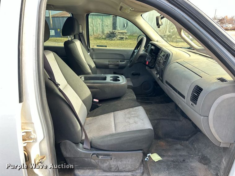 image for item EJ5292 2009 Chevrolet Silverado 1500 Crew Cab pickup truck