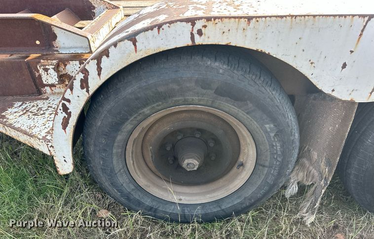 image for item EJ5293 1991 Shop built  utility trailer