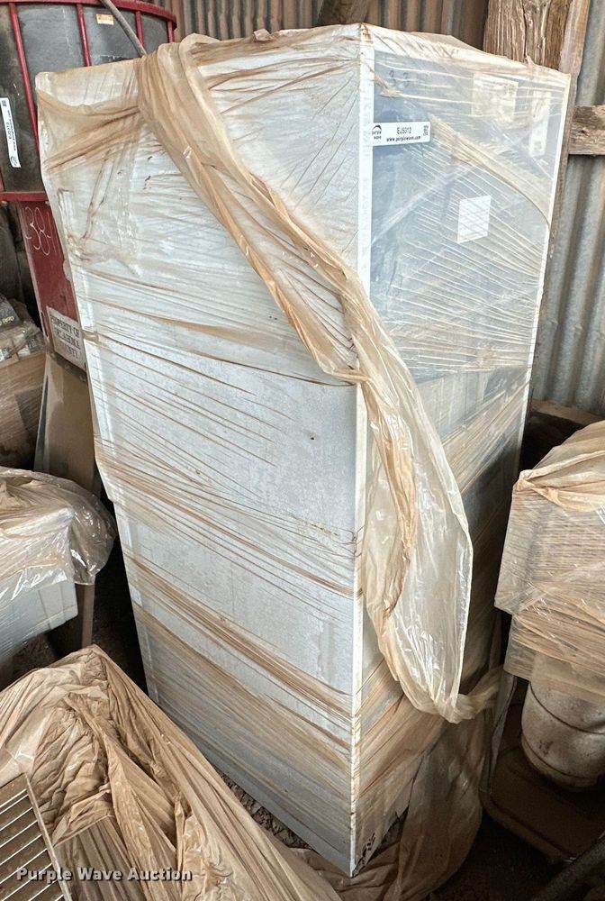 image for item EJ5312 Refrigerator