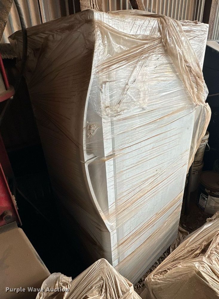 image for item EJ5312 Refrigerator