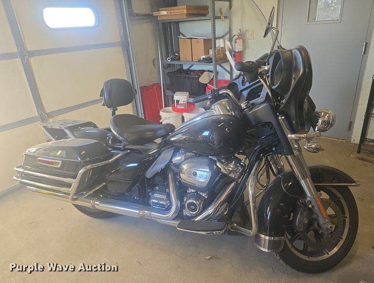 image for item EK6327 2019 Harley Davidson FLHTP Police Electra Glide motorcycle