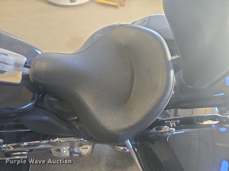 image for item EK6327 2019 Harley Davidson FLHTP Police Electra Glide motorcycle