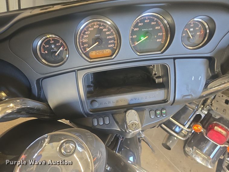 image for item EK6327 2019 Harley Davidson FLHTP Police Electra Glide motorcycle