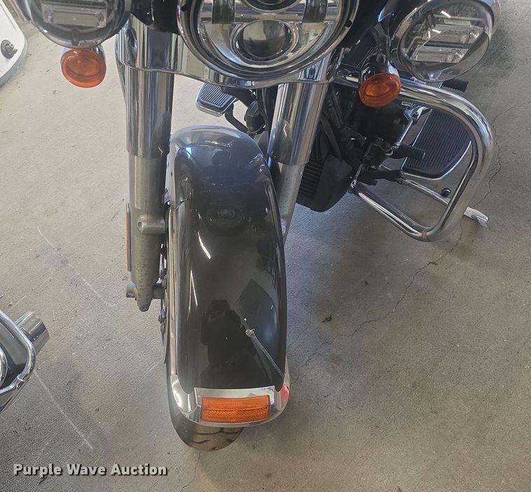 image for item EK6327 2019 Harley Davidson FLHTP Police Electra Glide motorcycle