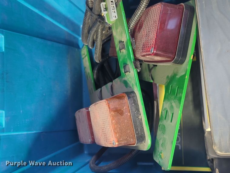 image for item ER1017 (3) John Deere hydraulic cylinders 