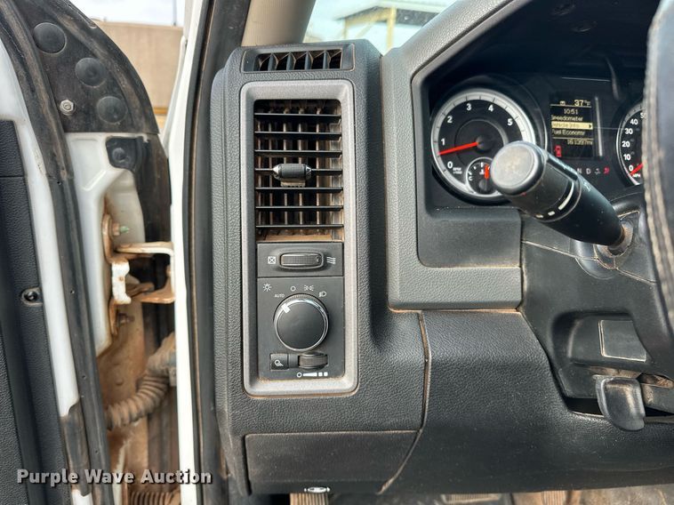 image for item ER1022 2014 Dodge Ram 1500 Crew Cab pickup truck