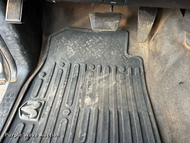image for item ER1022 2014 Dodge Ram 1500 Crew Cab pickup truck