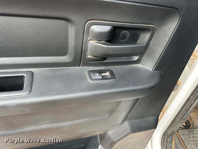 image for item ER1022 2014 Dodge Ram 1500 Crew Cab pickup truck
