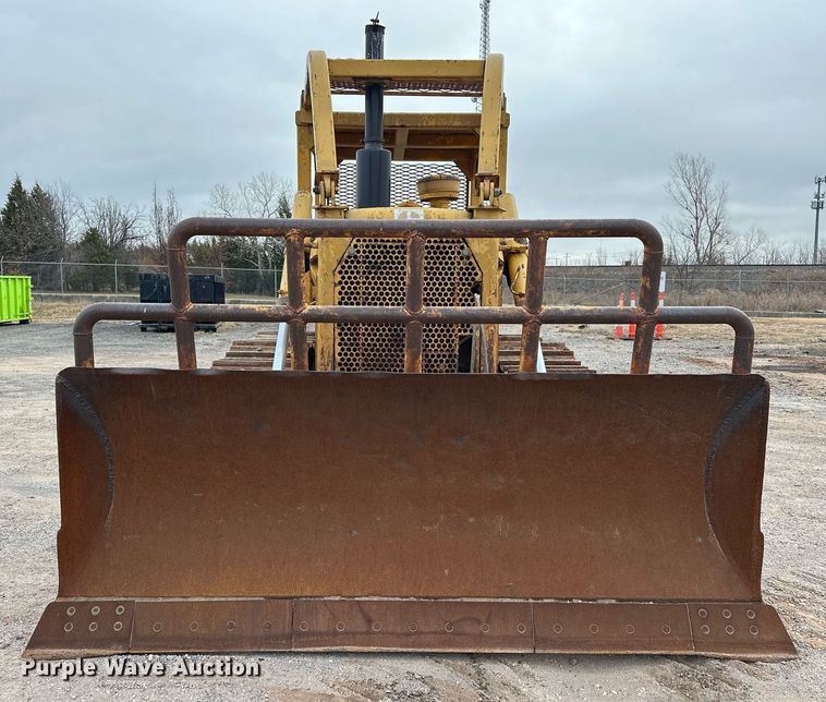 image for item ER1025 1973 Caterpillar D6C dozer