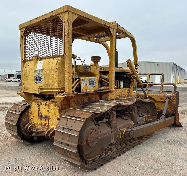 image for item ER1025 1973 Caterpillar D6C dozer