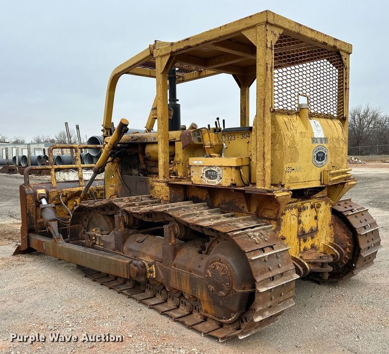 image for item ER1025 1973 Caterpillar D6C dozer