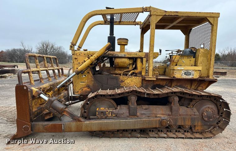 image for item ER1025 1973 Caterpillar D6C dozer