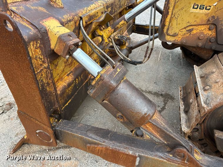 image for item ER1025 1973 Caterpillar D6C dozer