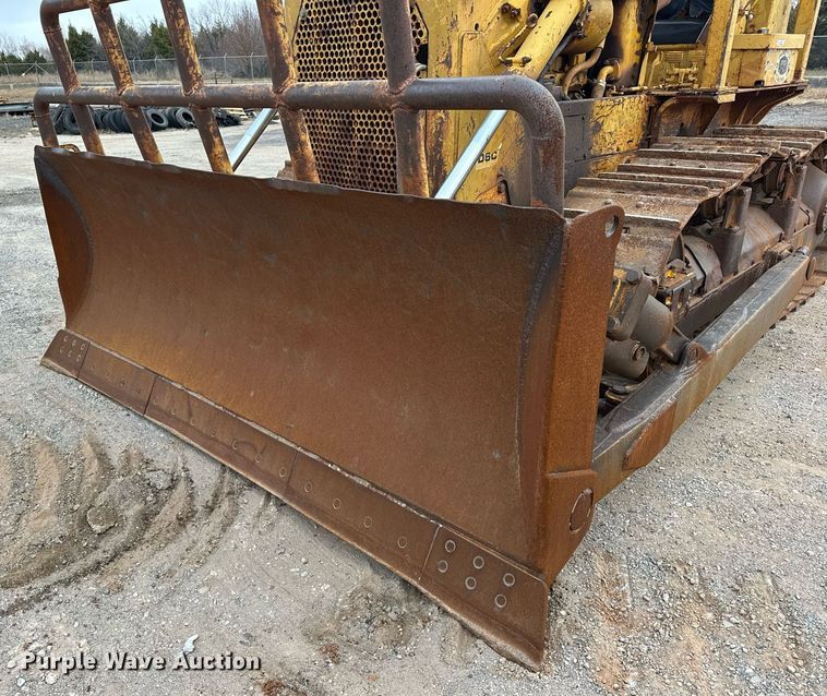image for item ER1025 1973 Caterpillar D6C dozer