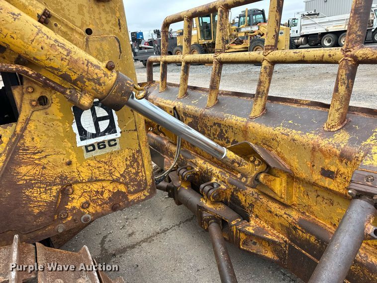 image for item ER1025 1973 Caterpillar D6C dozer