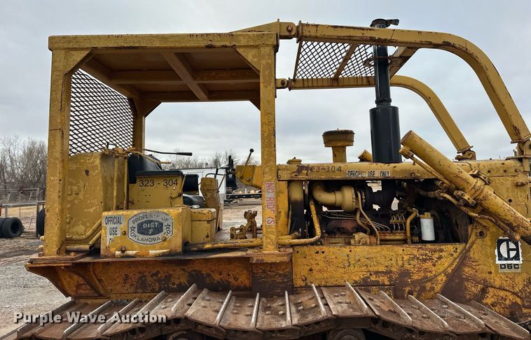 image for item ER1025 1973 Caterpillar D6C dozer