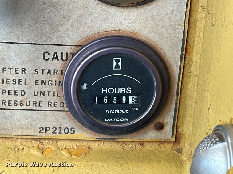 image for item ER1025 1973 Caterpillar D6C dozer