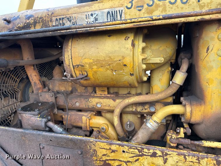 image for item ER1025 1973 Caterpillar D6C dozer