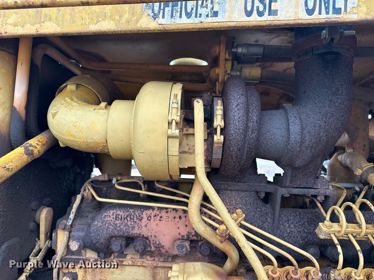image for item ER1025 1973 Caterpillar D6C dozer