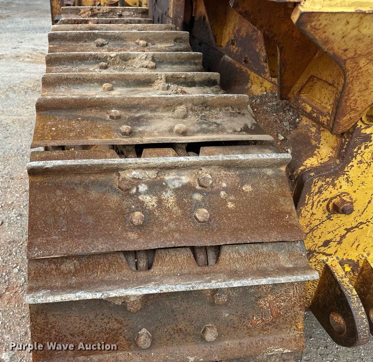 image for item ER1025 1973 Caterpillar D6C dozer