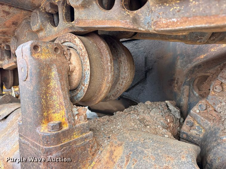 image for item ER1025 1973 Caterpillar D6C dozer