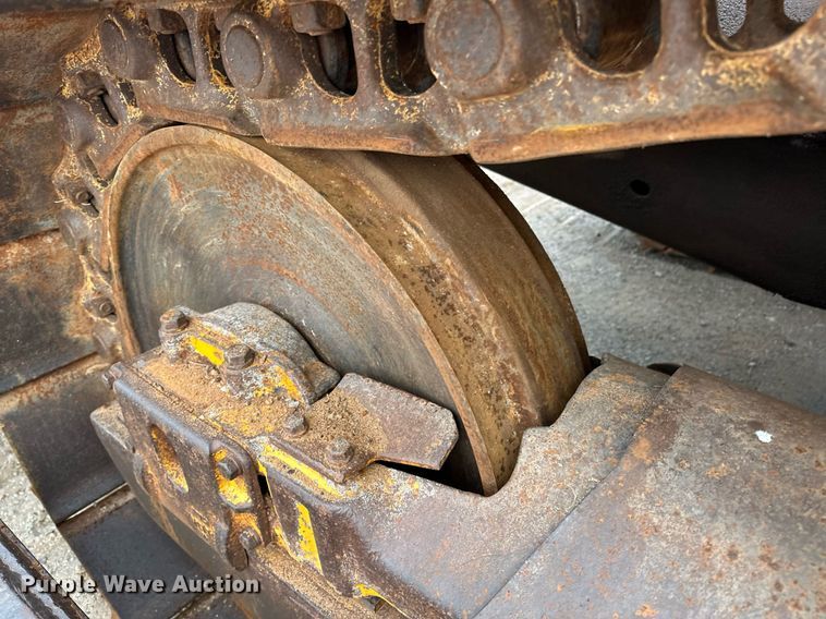 image for item ER1025 1973 Caterpillar D6C dozer