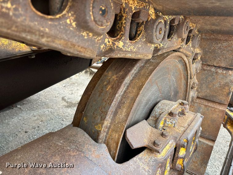 image for item ER1025 1973 Caterpillar D6C dozer