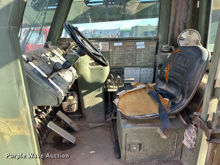 image for item ER1039 1990 Lull MLULL 10K telehandler