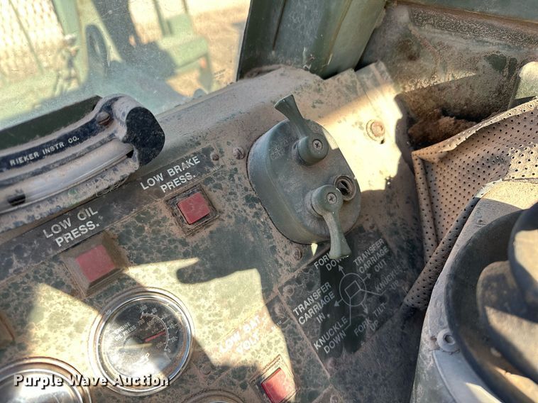 image for item ER1039 1990 Lull MLULL 10K telehandler