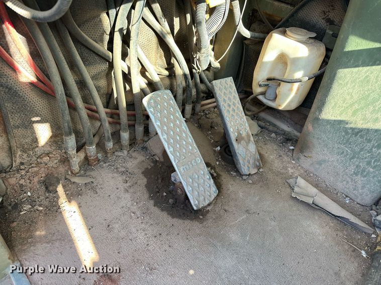 image for item ER1039 1990 Lull MLULL 10K telehandler