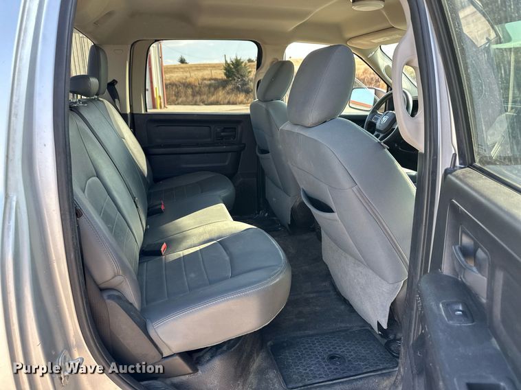 image for item ER8271 2013 Dodge Ram 1500 Crew Cab pickup truck