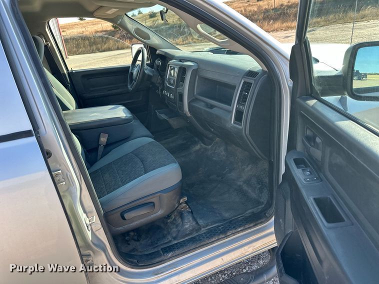 image for item ER8271 2013 Dodge Ram 1500 Crew Cab pickup truck