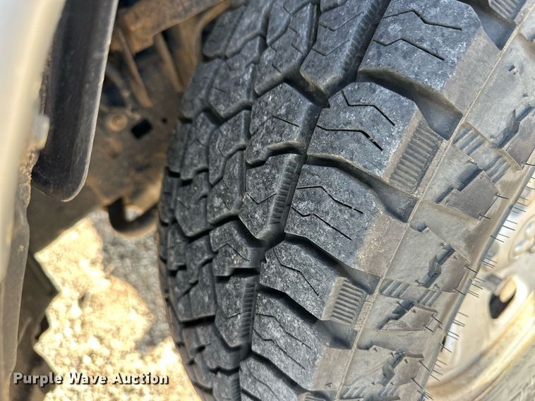 image for item ER8271 2013 Dodge Ram 1500 Crew Cab pickup truck