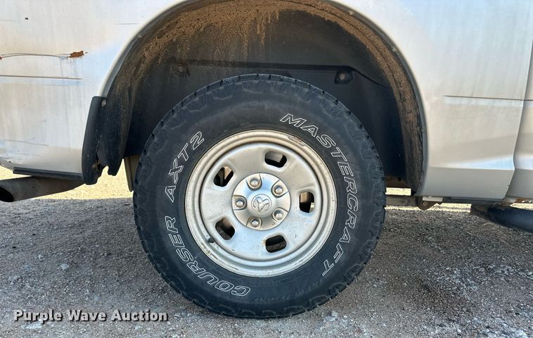 image for item ER8271 2013 Dodge Ram 1500 Crew Cab pickup truck