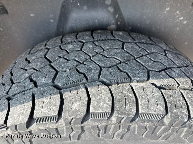 image for item ER8271 2013 Dodge Ram 1500 Crew Cab pickup truck