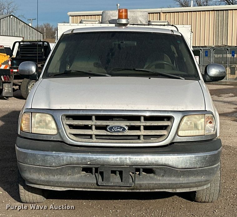 image for item ER8545 2000 Ford F150 animal control pickup truck