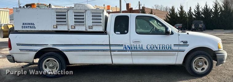 image for item ER8545 2000 Ford F150 animal control pickup truck