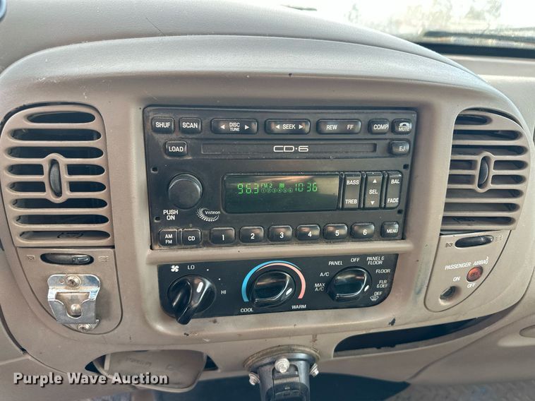 image for item ER8545 2000 Ford F150 animal control pickup truck