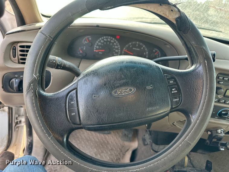 image for item ER8545 2000 Ford F150 animal control pickup truck