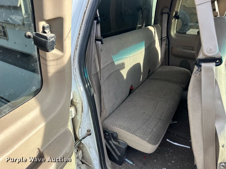 image for item ER8545 2000 Ford F150 animal control pickup truck