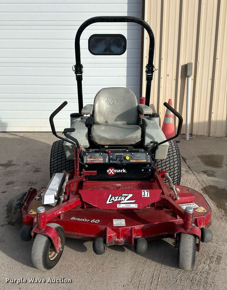 image for item ER8547 ExMark Lazer Z ZTR lawn mower