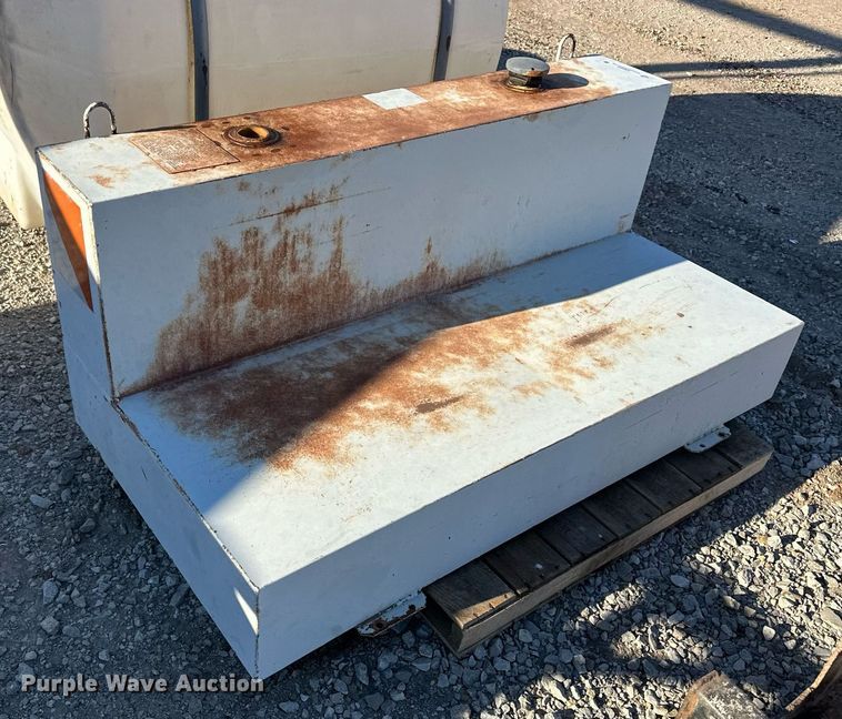 image for item ER8559 Delta Consolidated Industries 480000 L-shaped fuel tank