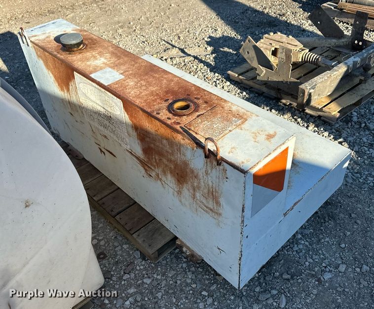 image for item ER8559 Delta Consolidated Industries 480000 L-shaped fuel tank