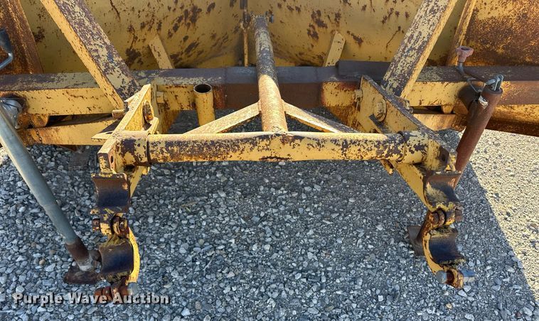 image for item ER8561 Balderson V-plow