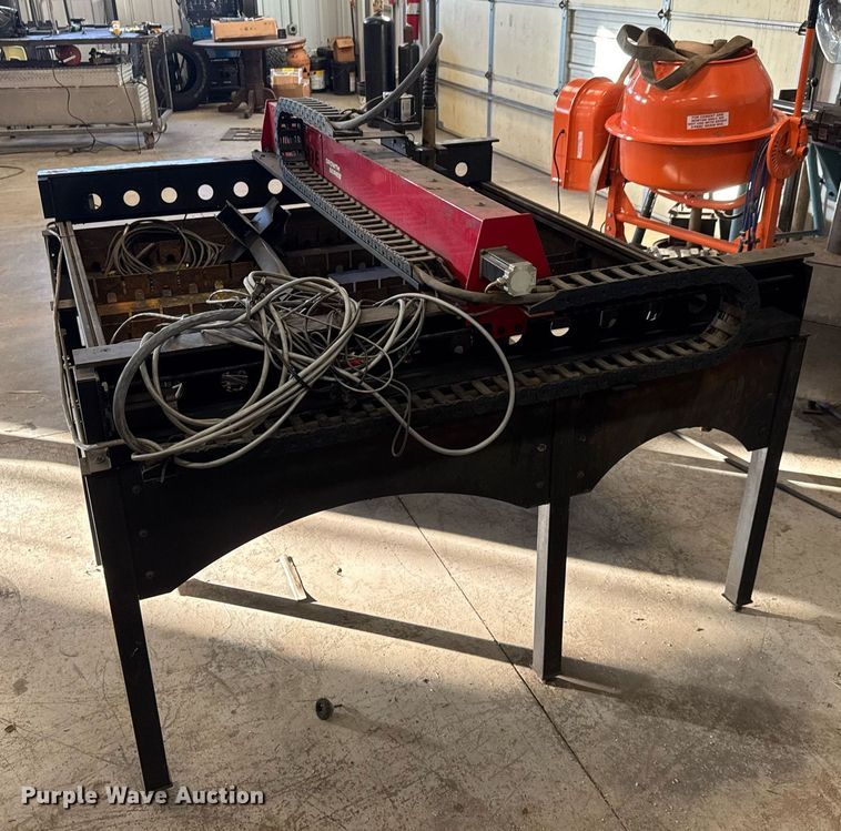 image for item LH9384 Torchmate Growth Series plasma cutting table